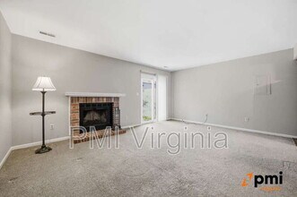 1957 Darnell Dr in Virginia Beach, VA - Building Photo - Building Photo