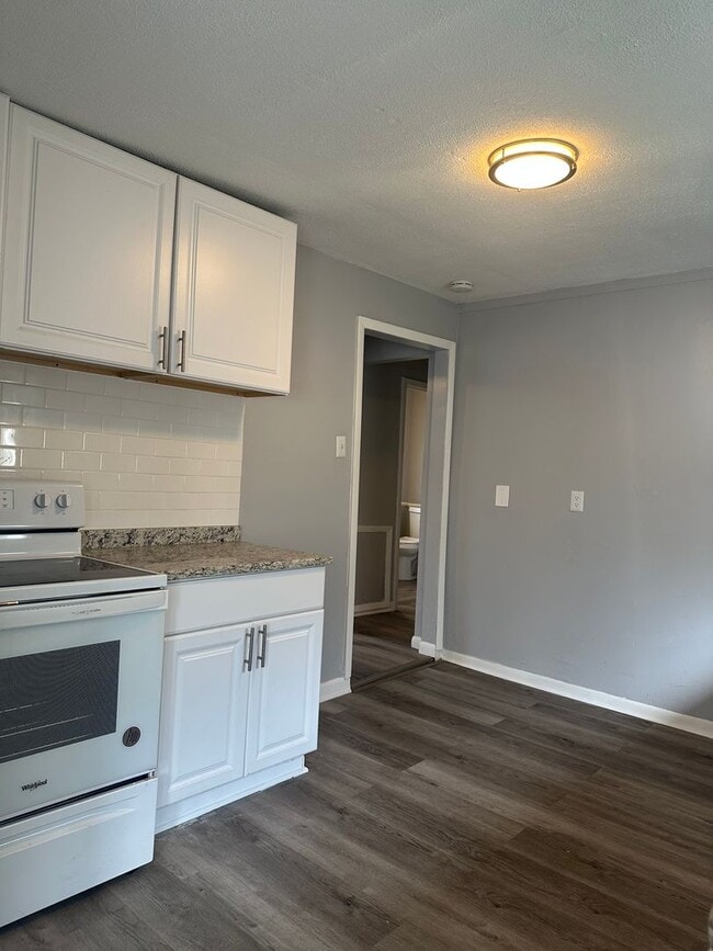 2864 E 10th Ave in Columbus, OH - Building Photo - Building Photo