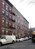 West Cedar in Boston, MA - Building Photo