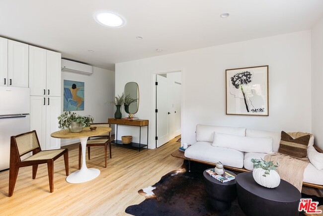 property at 926 Robinson St