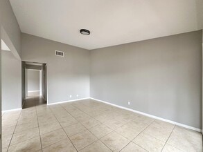 5324 Bosque Ln in West Palm Beach, FL - Building Photo - Building Photo