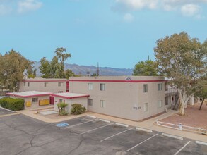 An active desert locale that's perfect in Tucson, AZ - Building Photo - Building Photo