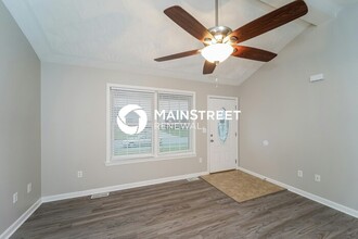 585 Tecumseh Dr in Shepherdsville, KY - Building Photo - Building Photo