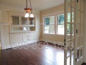 122 SE 60th Ave in Portland, OR - Building Photo - Building Photo