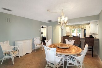 340 Cerromar Way in Venice, FL - Building Photo - Building Photo