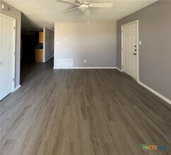 2804 Alma Dr in Killeen, TX - Foto de edificio - Building Photo