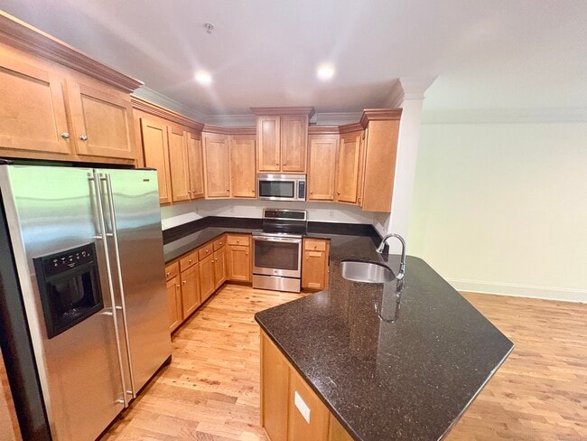 property at 21 Seir Hill Rd