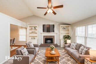 452 Maplewood Ln, Unit 403 in Acworth, GA - Foto de edificio - Building Photo