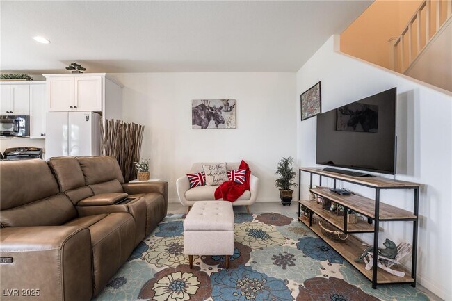 property at 128 Kimberlite Dr