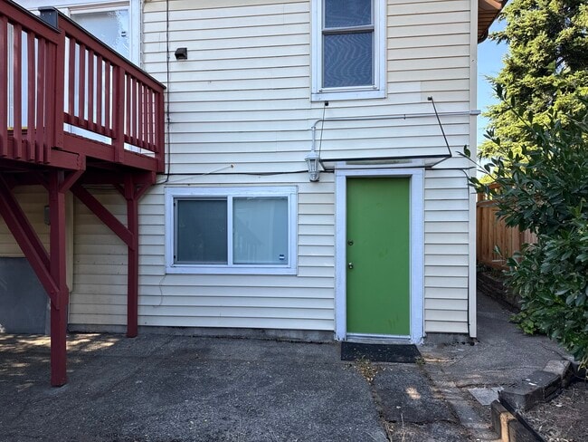 property at 2207 S Atlantic St