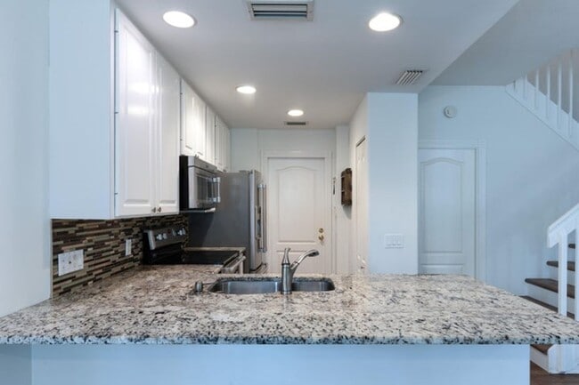 340 Jacaranda Dr in Jupiter, FL - Building Photo - Building Photo