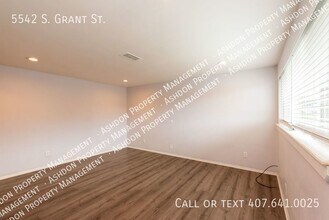 5542 S Grant St in Littleton, CO - Building Photo - Building Photo