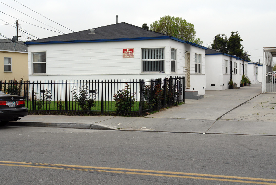 10835 Firmona Ave in Inglewood, CA - Building Photo