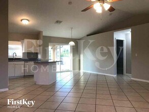 4103 10th St SW in Lehigh Acres, FL - Building Photo - Building Photo