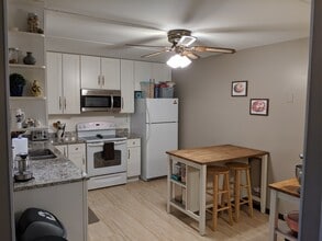 7320 Dixon St in Forest Park, IL - Building Photo - Building Photo