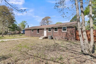 1341 Vine St in Charleston, SC - Building Photo - Building Photo