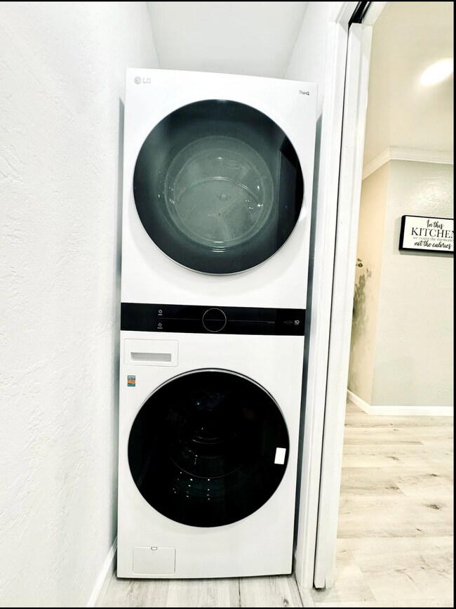 1189 Sunrise Way, Unit Studio unit in Milpitas, CA - Foto de edificio - Building Photo