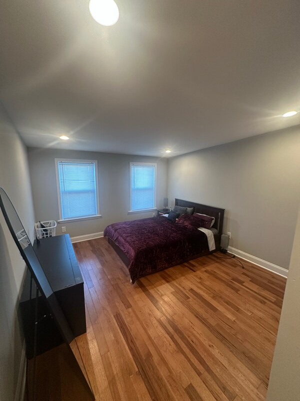 3030 E Monument St in Baltimore, MD - Foto de edificio - Building Photo