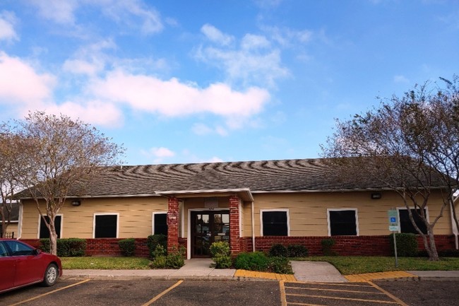 Sun Meadow Apartments in Alamo, TX - Building Photo - Building Photo