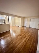 349 Gorge Rd in Cliffside Park, NJ - Building Photo - Building Photo