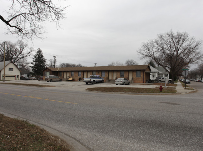 Husker Place in Lincoln, NE - Building Photo - Building Photo