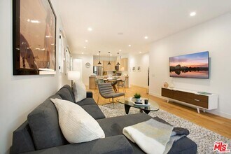 418 N Stanley Ave in Los Angeles, CA - Foto de edificio - Building Photo