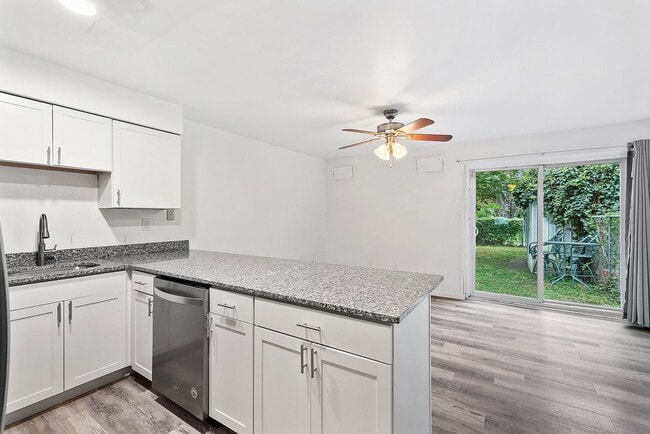 property at 1540 W Thompson St