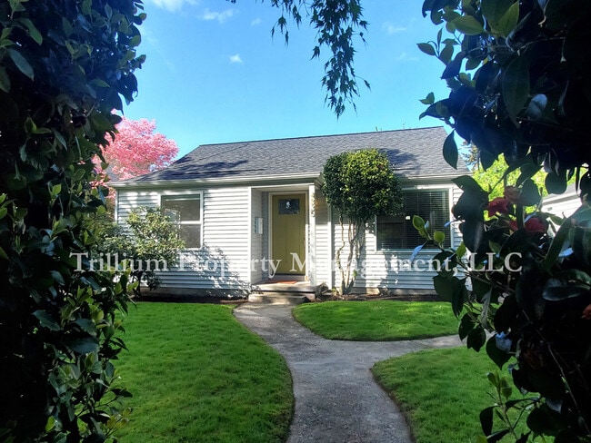 property at 4835 N Willamette Blvd