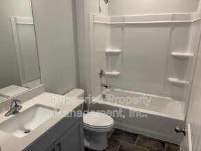 85 Burr Oak Cv in Oakland, TN - Building Photo - Building Photo