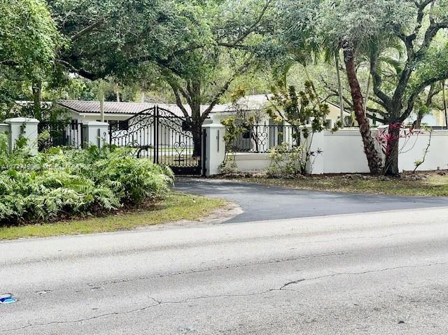 9450 SW 104th St in Miami, FL - Building Photo