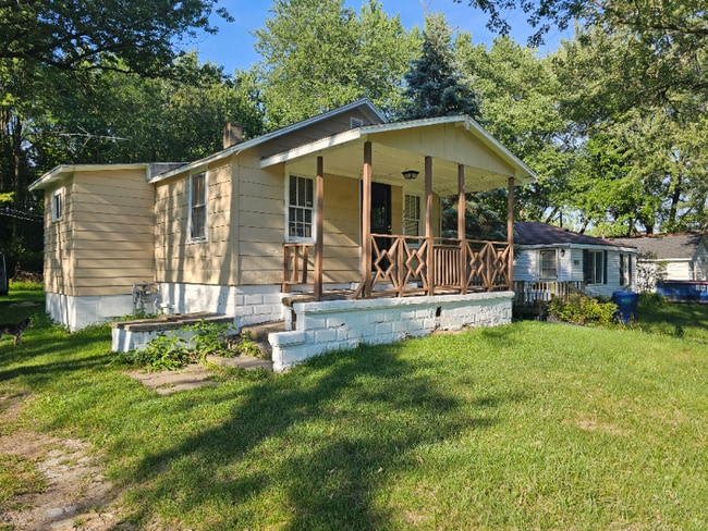 property at 1957 Hatch Ave