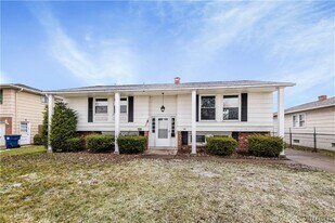 146 Jeanmoor Rd in Buffalo, NY - Building Photo