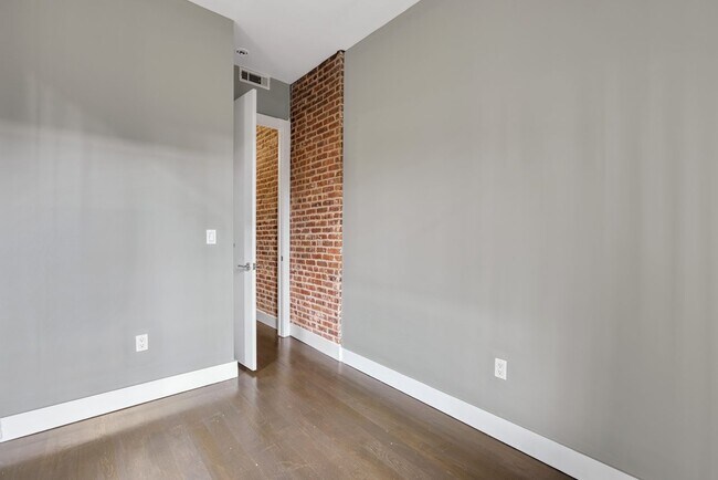 60 New York Ave-Unit -D in New York, NY - Building Photo - Building Photo