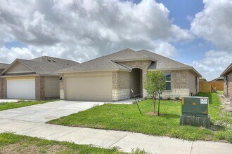 1269 Carnaby St in Corpus Christi, TX - Building Photo - Building Photo