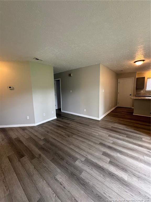 property at 901 Applewood Ln