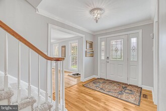1402 Southwind Ct in Vienna, VA - Building Photo - Building Photo