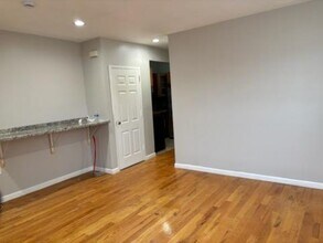 117-10 195th St in Queens, NY - Building Photo - Building Photo