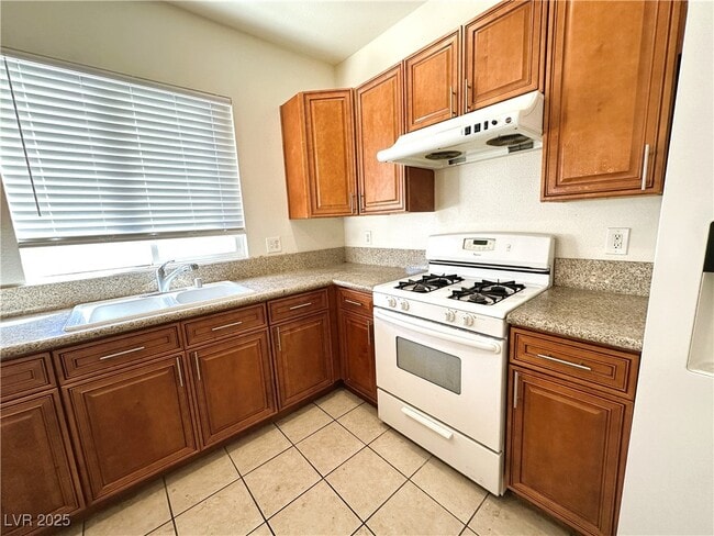 2610 Rimpacific Cir in Las Vegas, NV - Building Photo - Building Photo