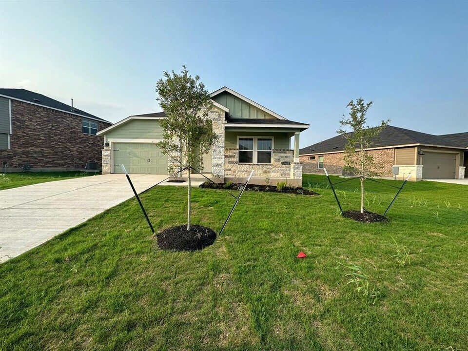 171 Agua Azul Bnd in Kyle, TX - Building Photo