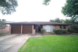 12327 Shannon Hills Dr in Houston, TX - Building Photo