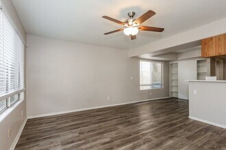 17461 N 14th St, Unit 01-C306 in Phoenix, AZ - Foto de edificio - Building Photo