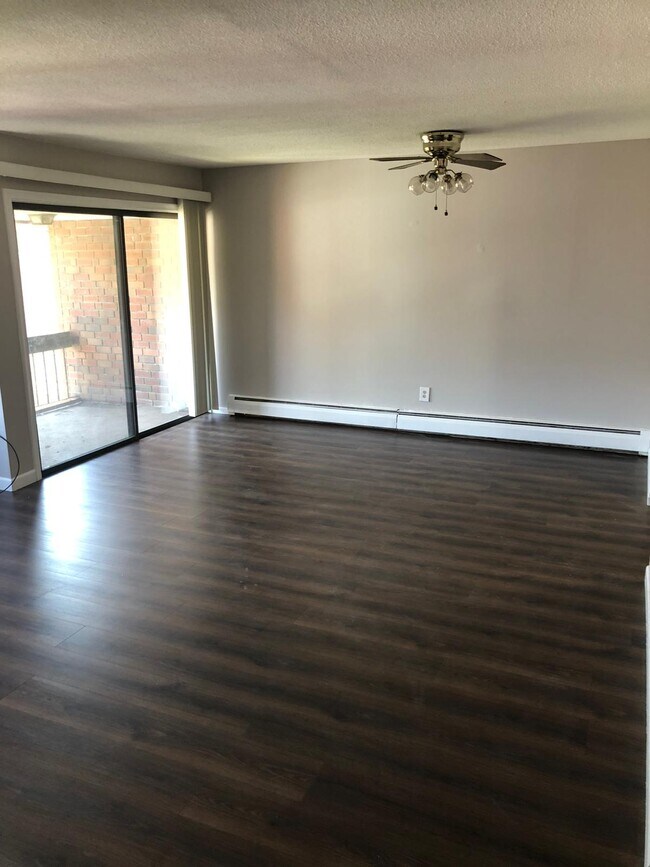 957 High Path Road Rentals in Windsor, CT