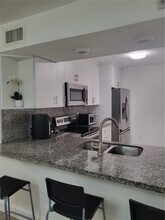 4555 NW 99th Ave in Doral, FL - Building Photo - Building Photo