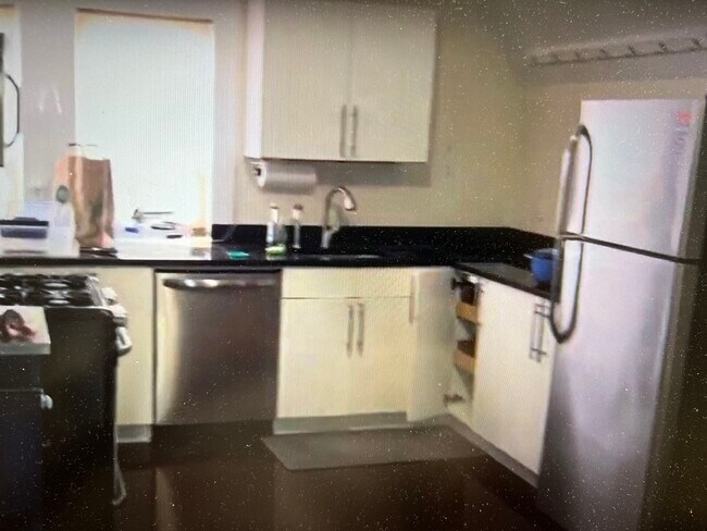 property at 4 Fayette Park