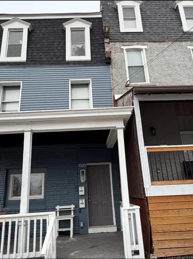 1320 W Sycamore St, Unit 1 in Pittsburgh, PA - Building Photo - Building Photo