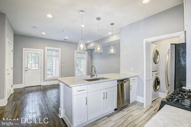 1220 19th St NE in Washington, DC - Building Photo - Building Photo