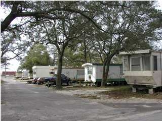 Mobile Home Park in Panama City, FL - Foto de edificio