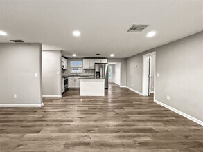 306 Flamingo Dr in Apollo Beach, FL - Building Photo - Building Photo