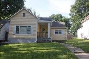 613 Mound St in Atchison, KS - Building Photo
