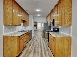 7921 Val Verde Dr in Fort Worth, TX - Building Photo - Building Photo